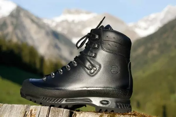 Hanwag Voll-Leder Yukon schwarz, der Classiker